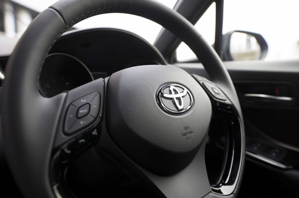 Elliott Seeks Out Toyota Industries Buyout Backers, Reuters Says