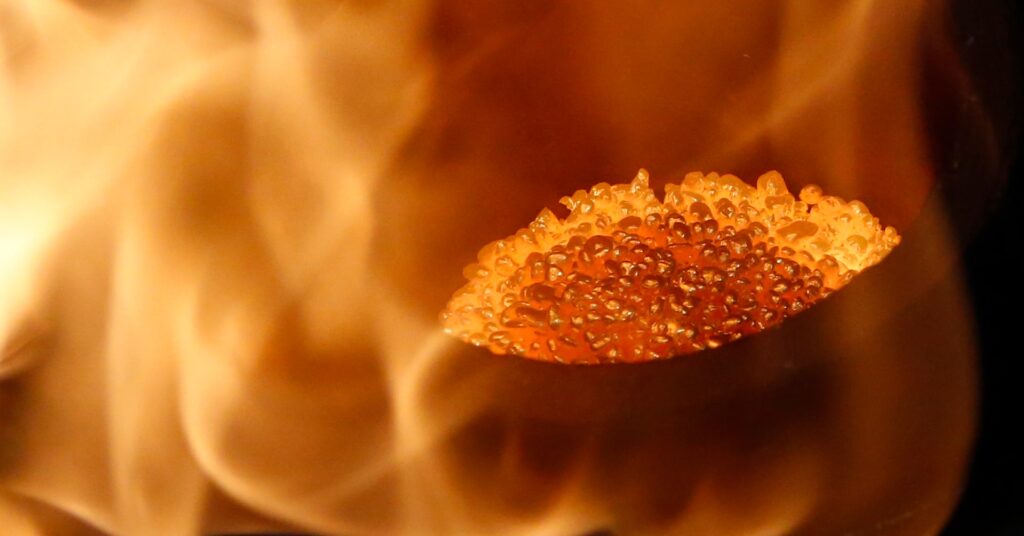 Gold heads for weekly loss as dollar advances