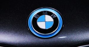 BMW recalls hundreds of thousands of cars, Bild reports