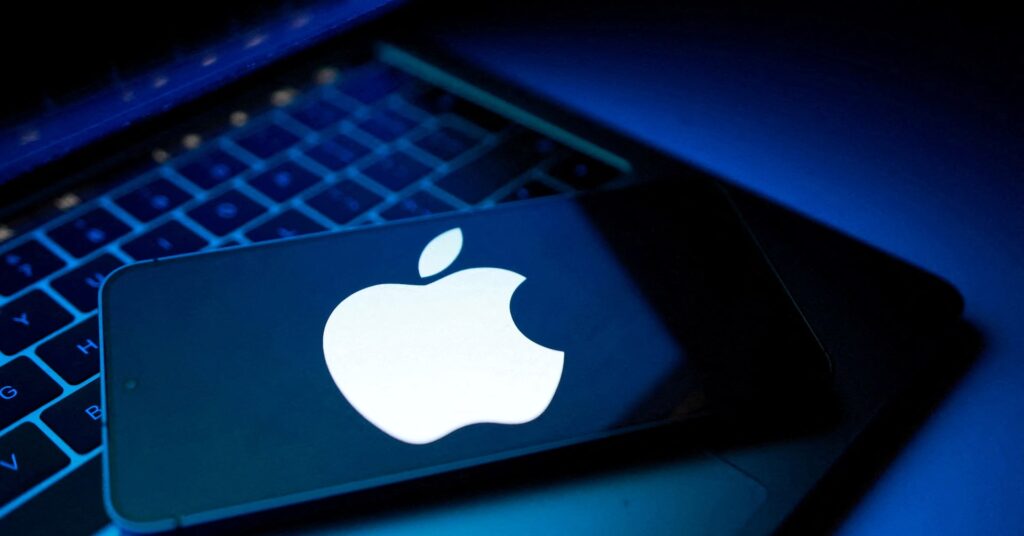Apple fends off 4G wireless patent lawsuit at third trial