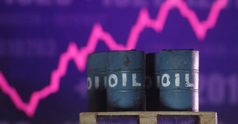 Global dealmaking in oil and gas upstream was muted in 2025, Enverus says