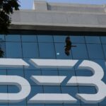 India eases trade settlement rules for foreign investors