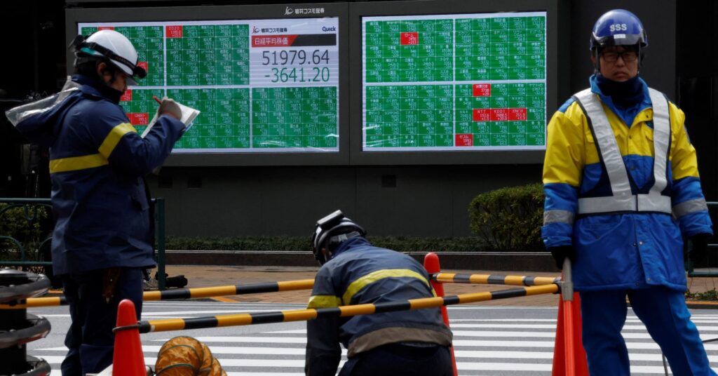 Asia shares slip, oil choppy as Gulf war escalates