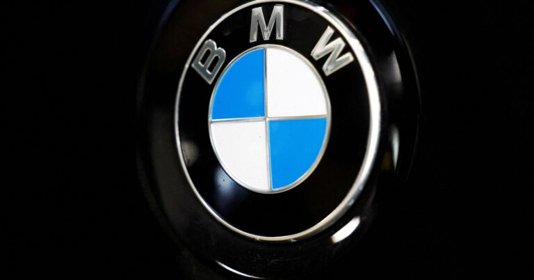 BMW misses forecast in Q4 with margin in core auto segment