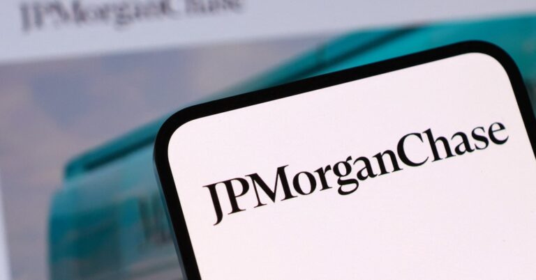 JPMorgan hires senior banker to strengthen mid-cap investment banking