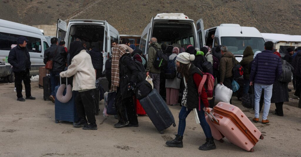 Hundreds of Iranians cross border into Turkey, witness says