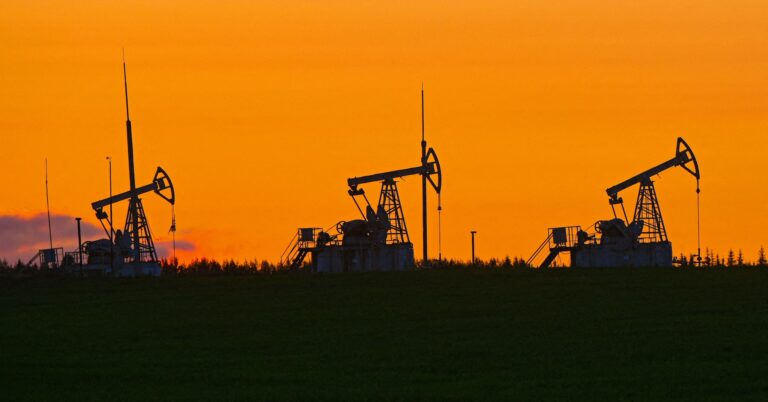 US issues new Russia-related general license for oil, Treasury website