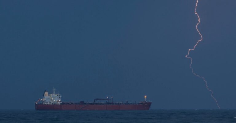 Oil falls over 13% on Trump postponing military strikes on Iran energy infrastructure