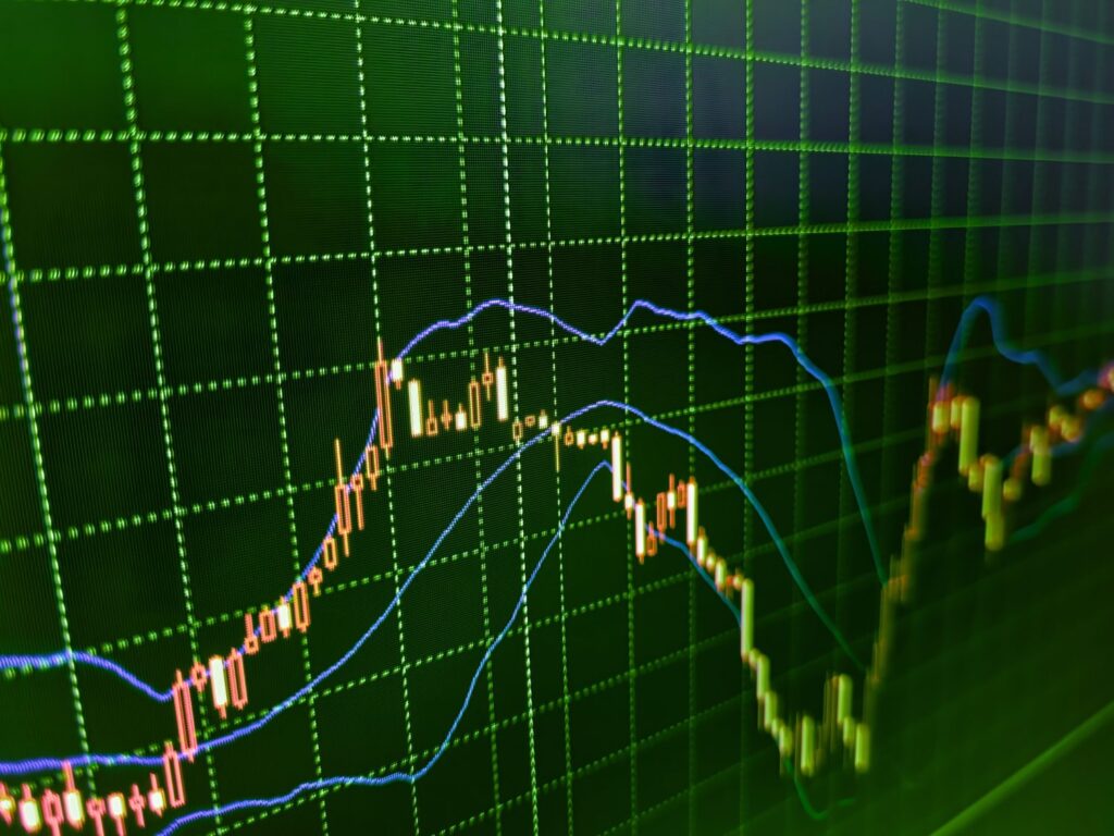 Analyst Target Adjustments Hit Accenture (ACN), Thomson Reuters (TRI) and TELUS (TU)